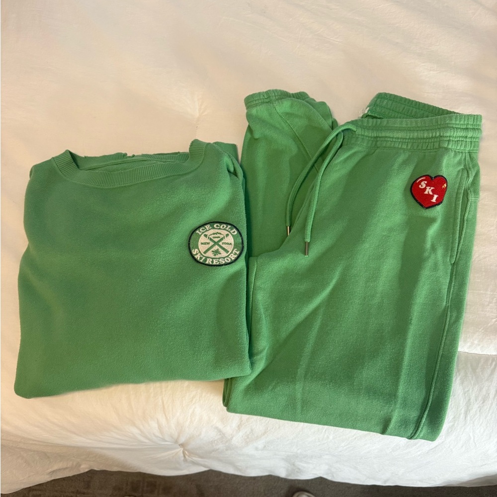 Aerie Vibrant Green Lounge Set